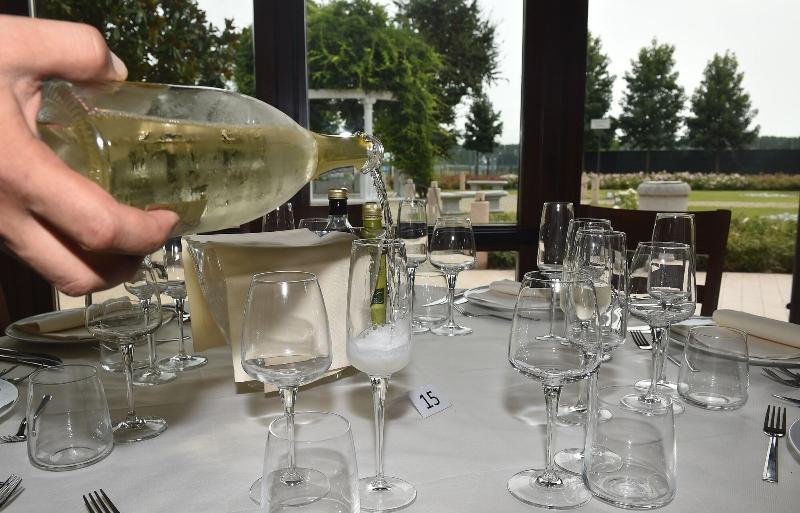 Hotel Novarello Granozzo con Monticello Kültér fotó